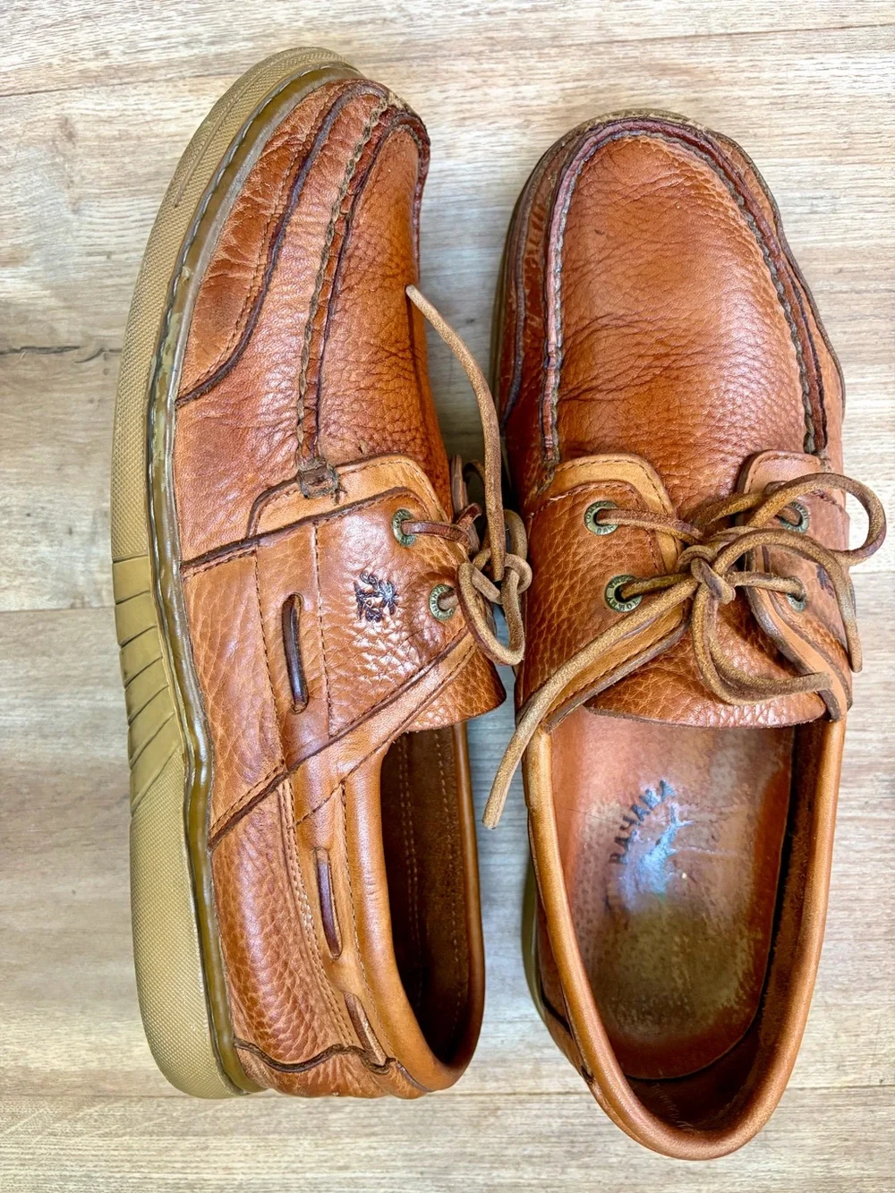 Tommy Bahama Tan Leather Boat Shoes 11 Fall